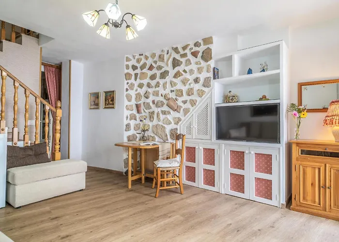 Stunning Home In Gaucin With Wifi